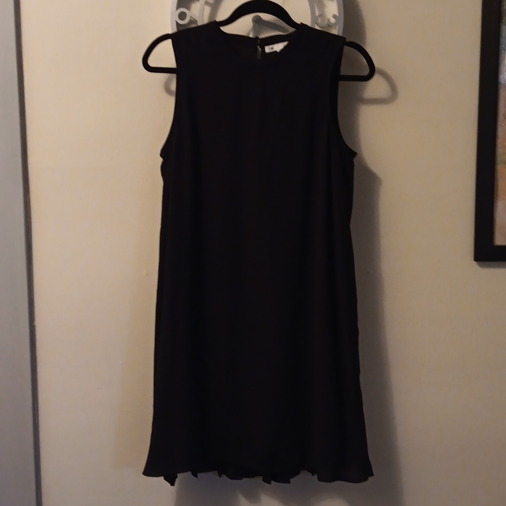 Sleeveless 'Little Black Dress'